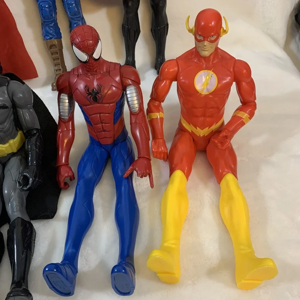 Lot Of 11 Marvel Legends Titan Heroes Action Figures Hulk Batman Spider-Man Thor